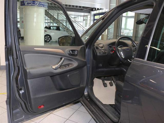 Ford S-Max  für nur 4.650,- € bei Hoffmann Automobile in Wolfsburg kaufen und sofort mitnehmen - Bild 11
