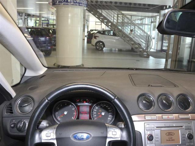 Ford S-Max  für nur 4.650,- € bei Hoffmann Automobile in Wolfsburg kaufen und sofort mitnehmen - Bild 8