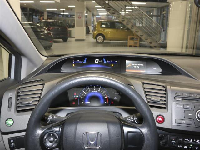 Honda Civic  für nur 11.850,- € bei Hoffmann Automobile in Wolfsburg kaufen und sofort mitnehmen - Bild 9