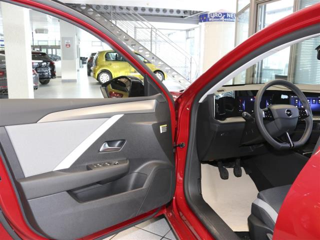 Opel Astra Edition für nur 22.600,- € bei Hoffmann Automobile in Wolfsburg kaufen und sofort mitnehmen - Bild 12