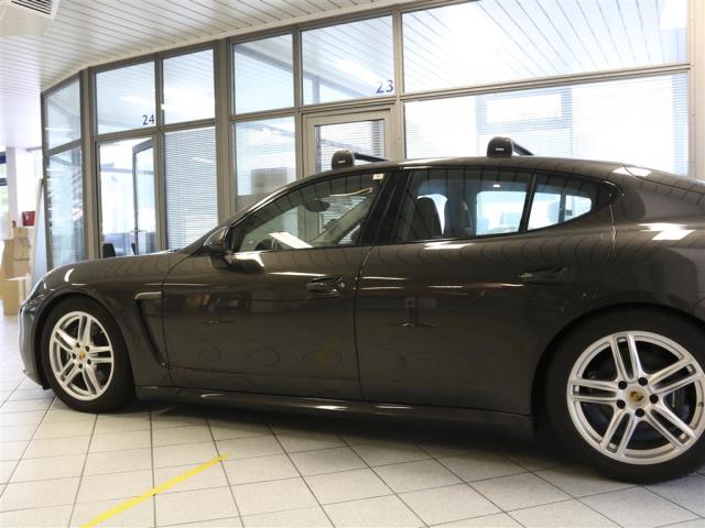Porsche Panamera  für nur 32.900,- € bei Hoffmann Automobile in Wolfsburg kaufen und sofort mitnehmen - Bild 15