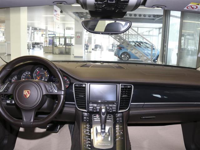 Porsche Panamera  für nur 32.900,- € bei Hoffmann Automobile in Wolfsburg kaufen und sofort mitnehmen - Bild 5