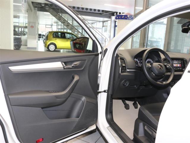Skoda Karoq Ambition für nur 23.950,- € bei Hoffmann Automobile in Wolfsburg kaufen und sofort mitnehmen - Bild 12