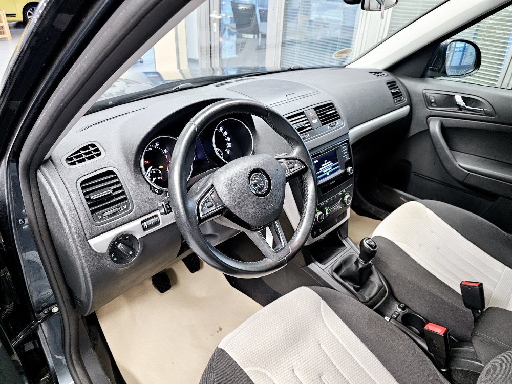Skoda Yeti  bei Hoffmann Automobile in Wolfsburg kaufen und sofort mitnehmen - Bild 12