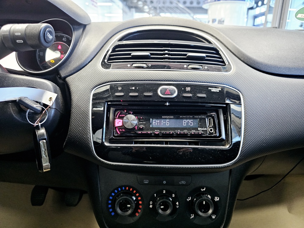 Fiat Punto – Foto 7