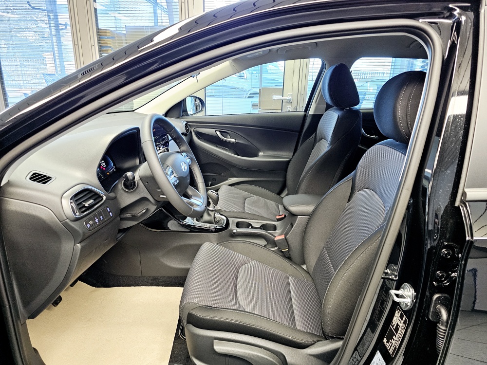 Hyundai i30 Kombi  bei Hoffmann Automobile in Wolfsburg kaufen und sofort mitnehmen - Bild 18