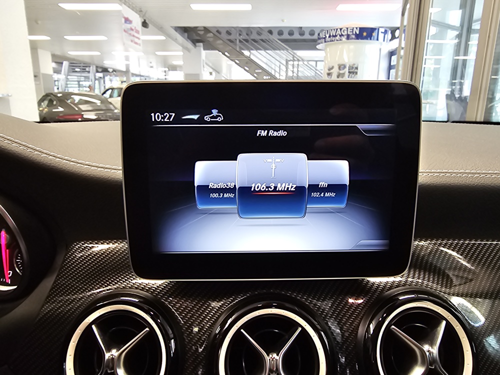 Mercedes-Benz GLA 200 – Foto 12
