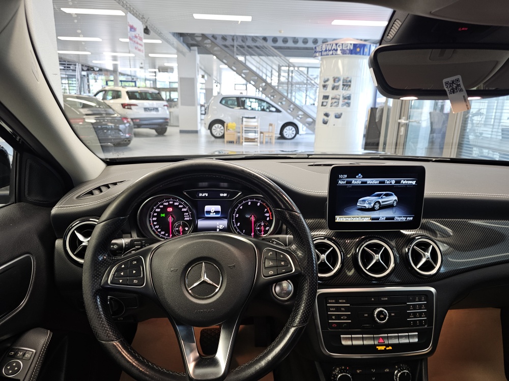 Mercedes-Benz GLA 200 – Foto 19