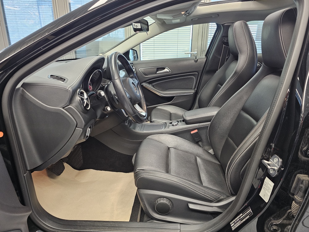 Mercedes-Benz GLA 200 – Foto 22