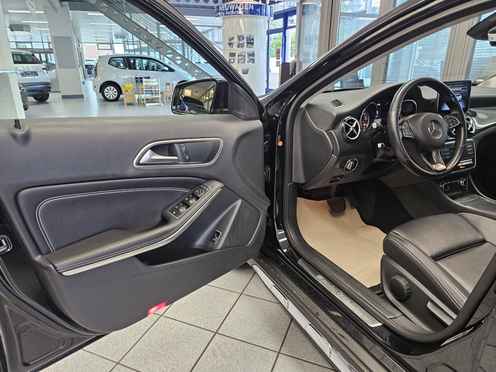 Mercedes-Benz GLA 200 – Foto 23