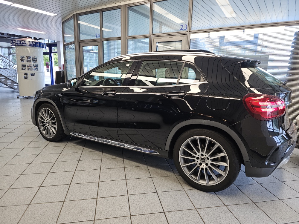Mercedes-Benz GLA 200 – Foto 24