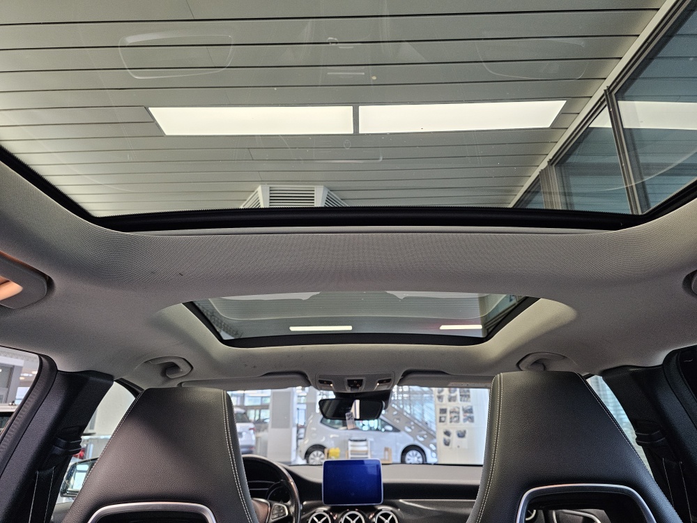 Mercedes-Benz GLA 200 – Foto 6