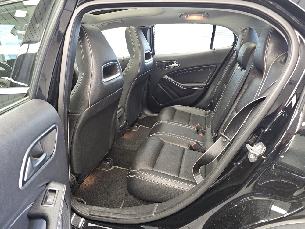 Mercedes-Benz GLA 200 – Foto 7