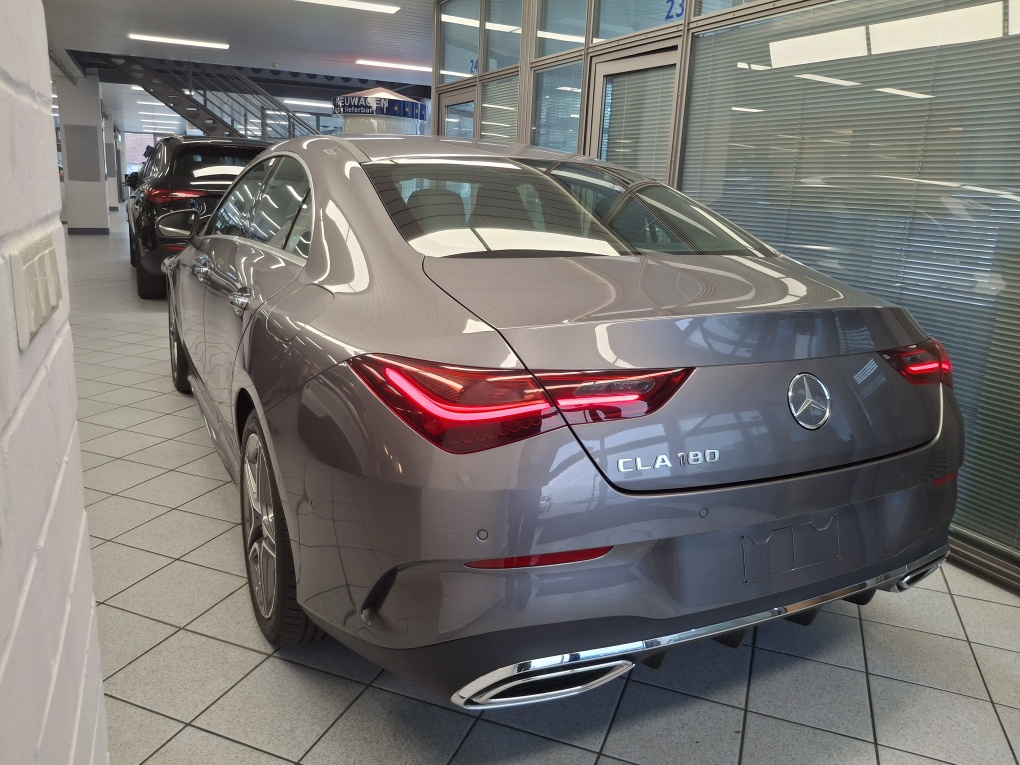 Mercedes-Benz CLA 180 – Foto 3