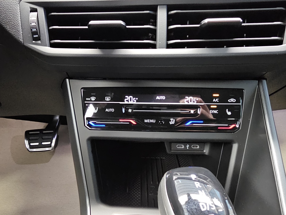 VW Taigo – Foto 9
