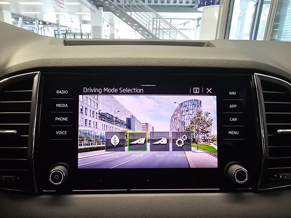 Skoda Karoq – Foto 19