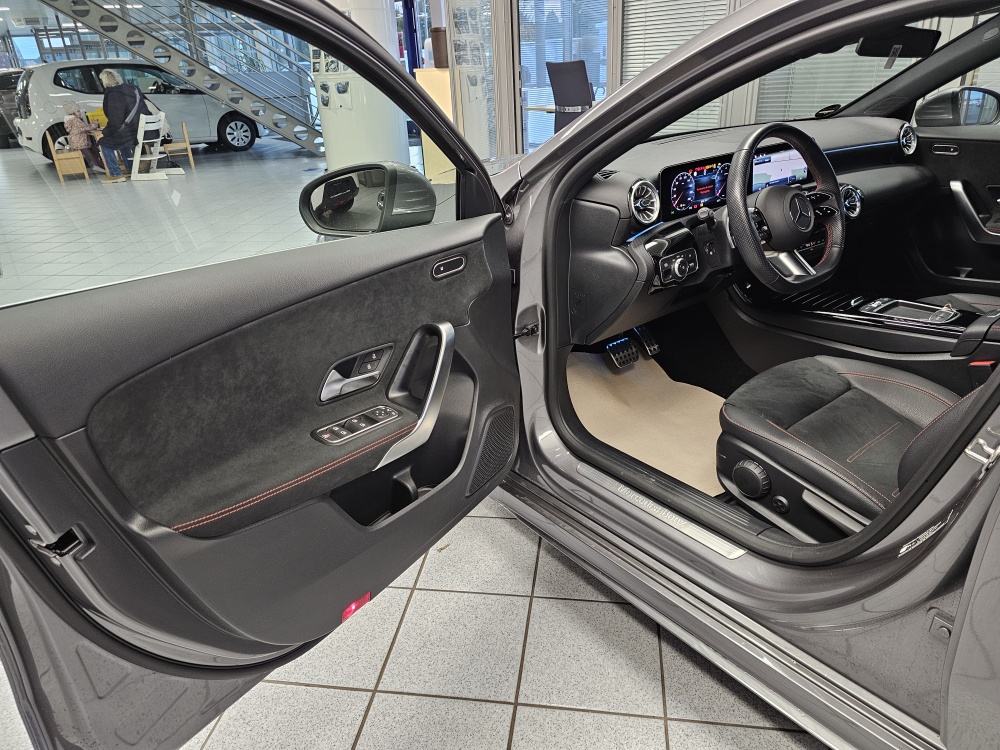 Mercedes-Benz A 180 – Foto 36