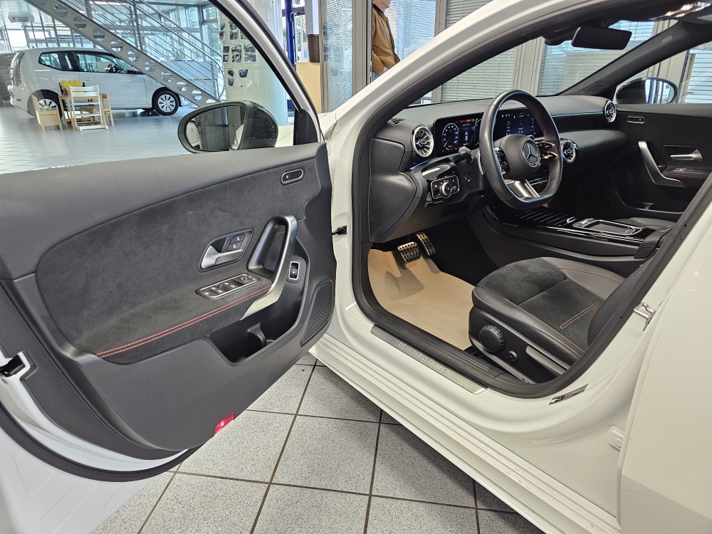 Mercedes-Benz A 250e – Foto 35