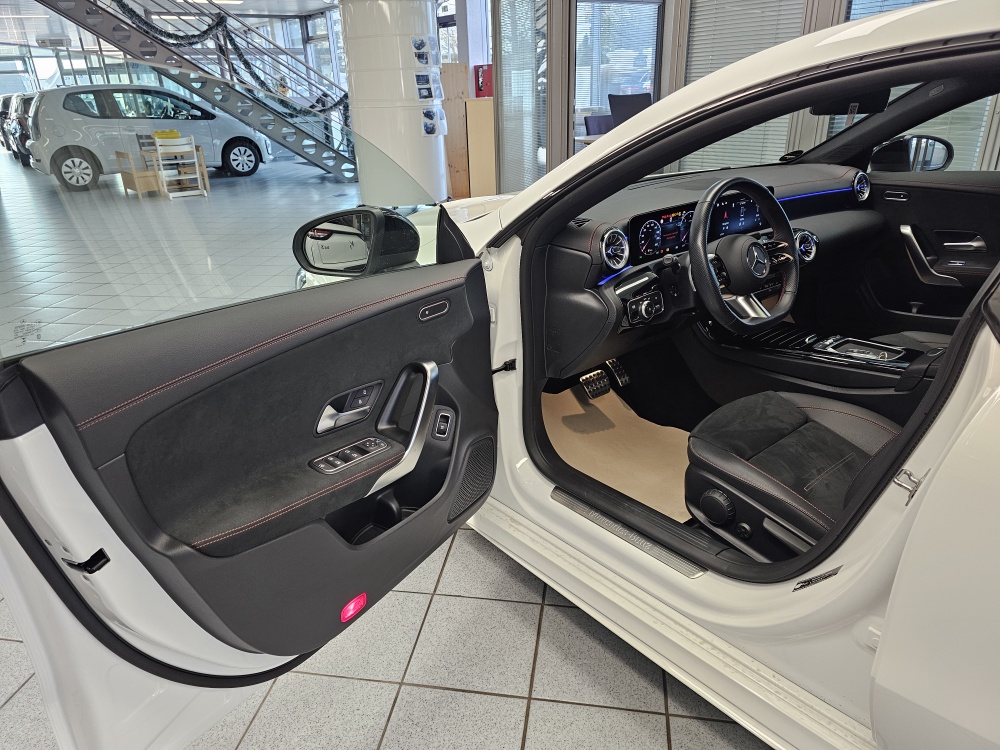 Mercedes-Benz CLA 200 Shooting Brake – Foto 40