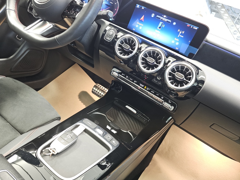 Mercedes-Benz CLA 200 Shooting Brake – Foto 9