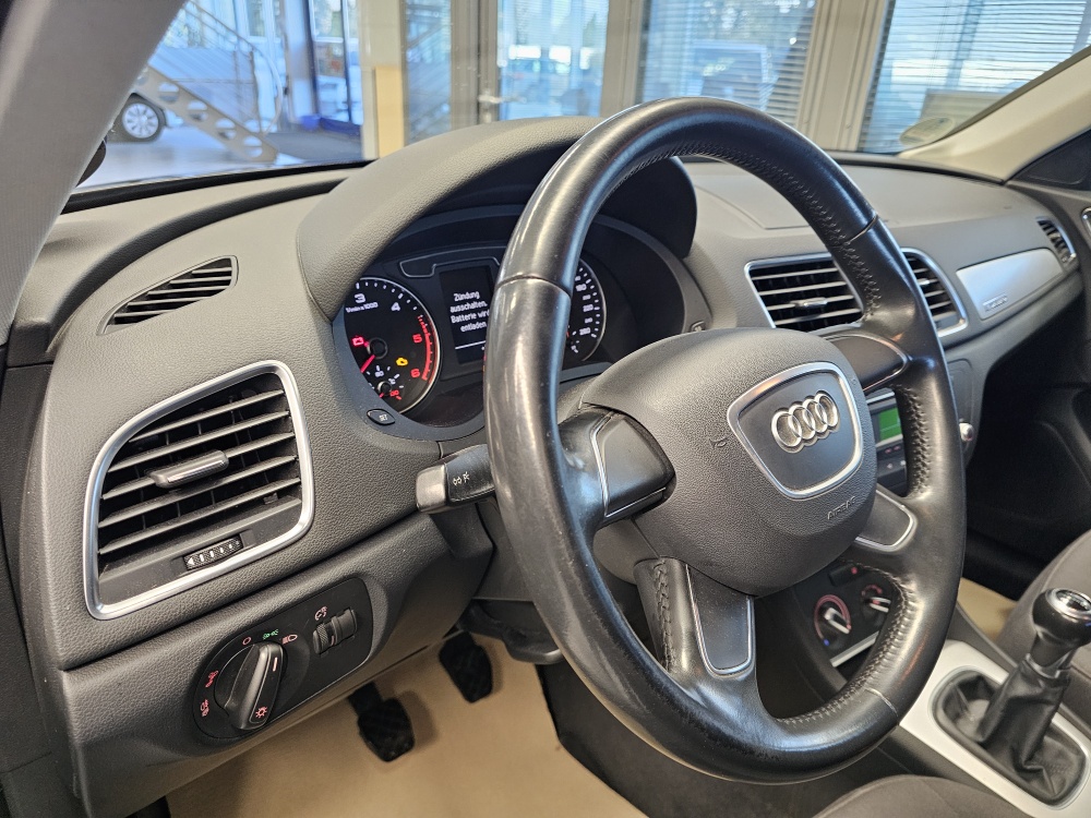 Audi Q3 – Foto 13