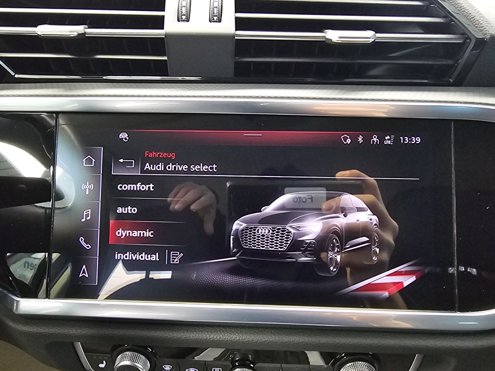 Audi Q3 – Foto 15