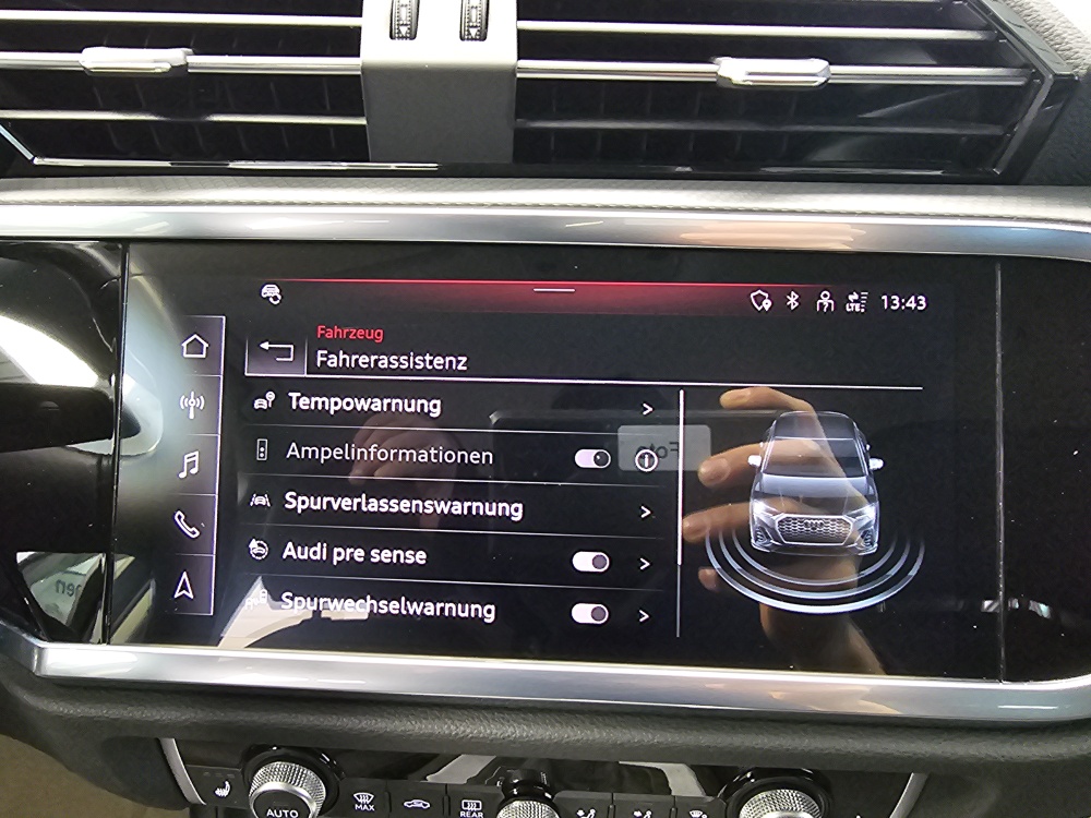 Audi Q3 – Foto 19