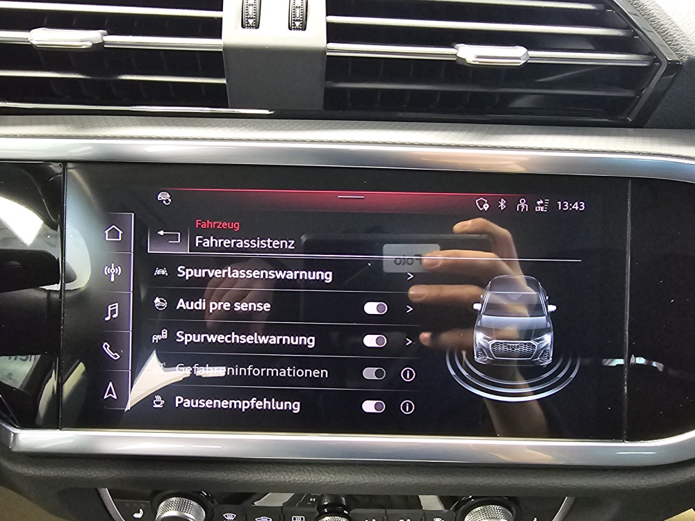 Audi Q3 – Foto 20