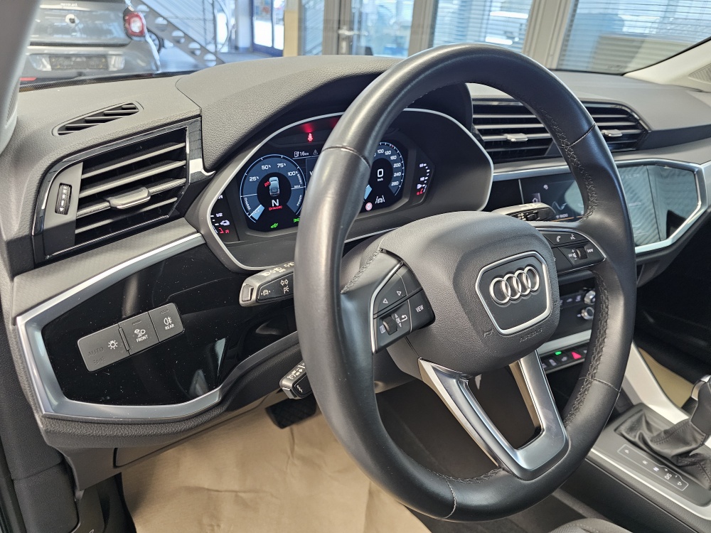 Audi Q3 – Foto 25