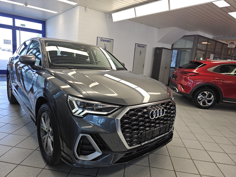 Audi Q3 – Foto 32