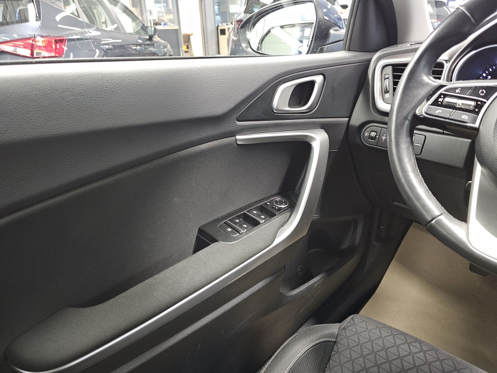 Kia Ceed – Foto 15