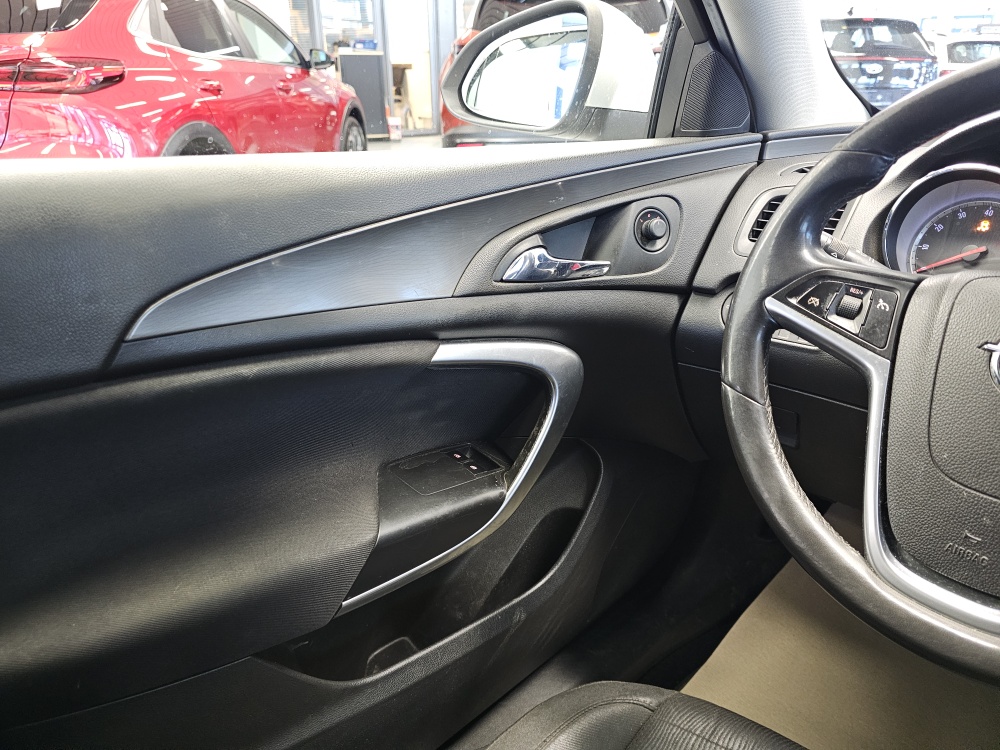 Opel Insignia – Foto 13