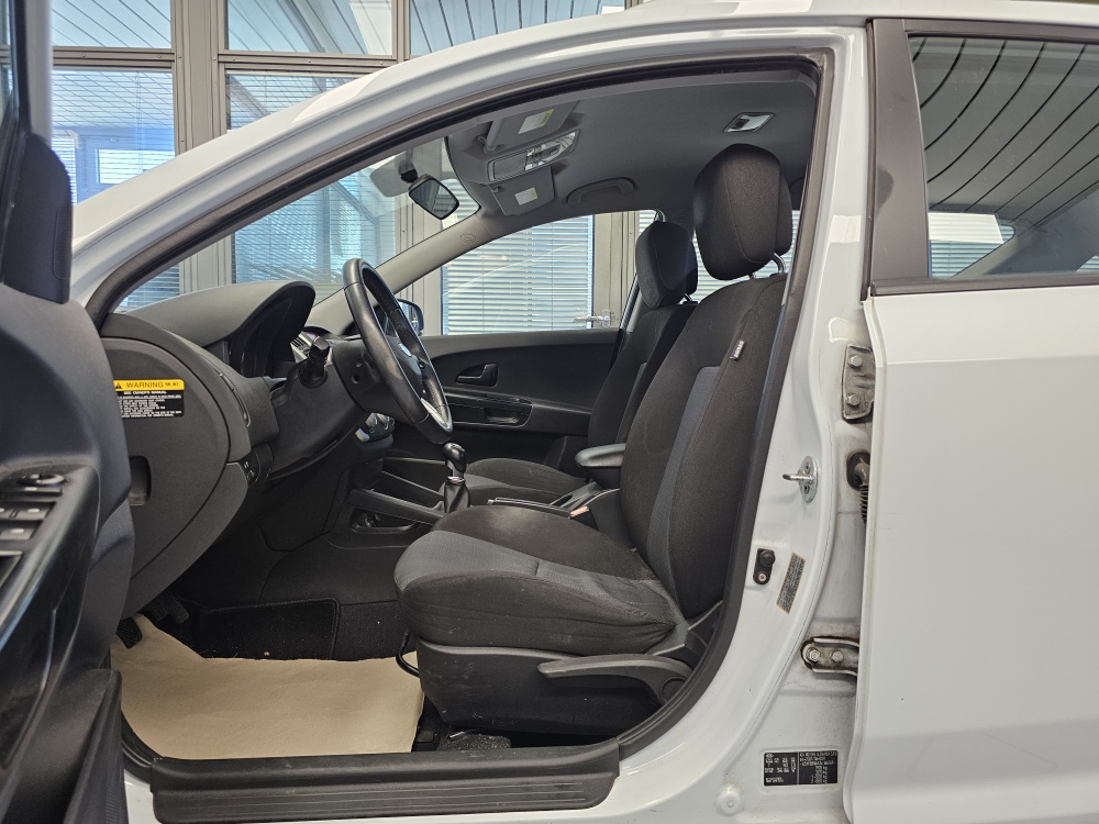 Kia Ceed – Foto 14