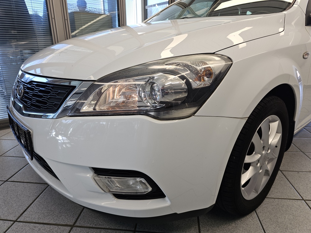 Kia Ceed – Foto 17