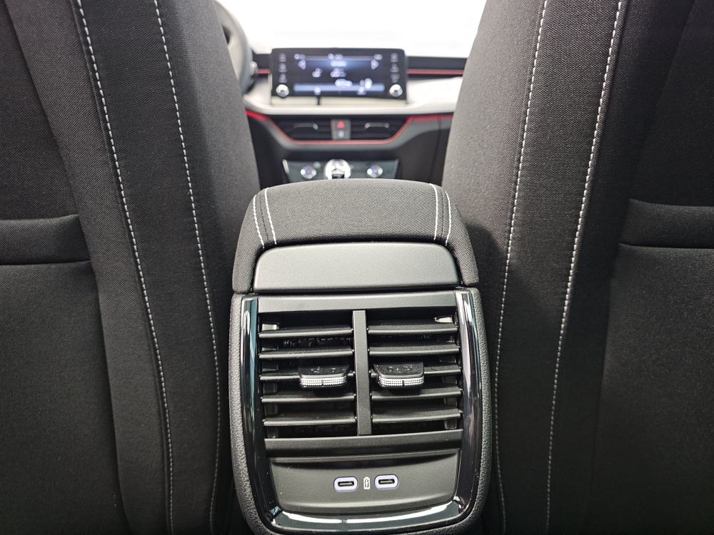 Skoda Kamiq – Foto 8