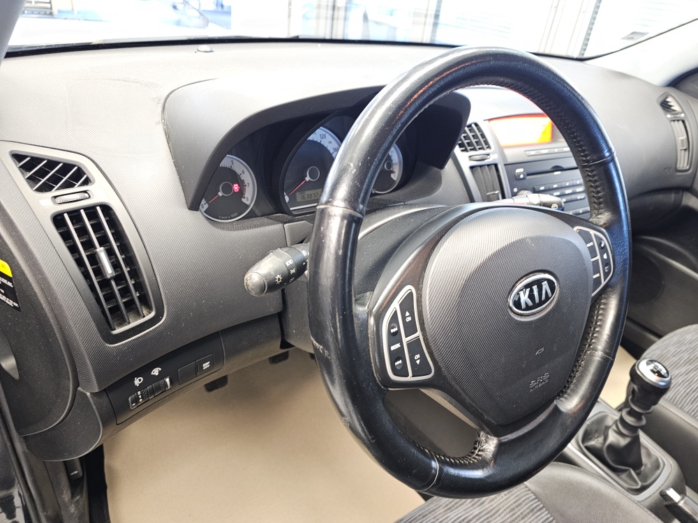 Kia Ceed – Foto 14