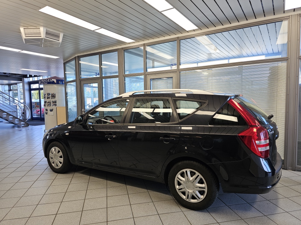 Kia Ceed – Foto 17