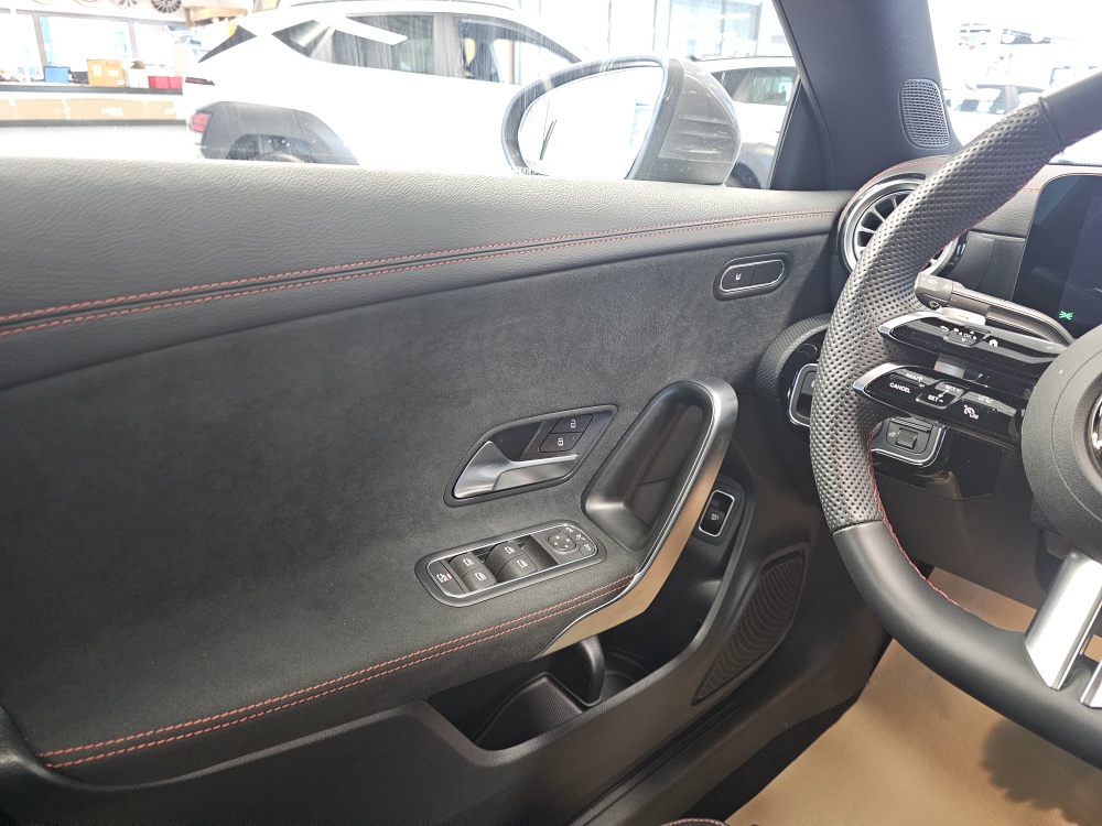 Mercedes-Benz CLA 200 – Foto 25