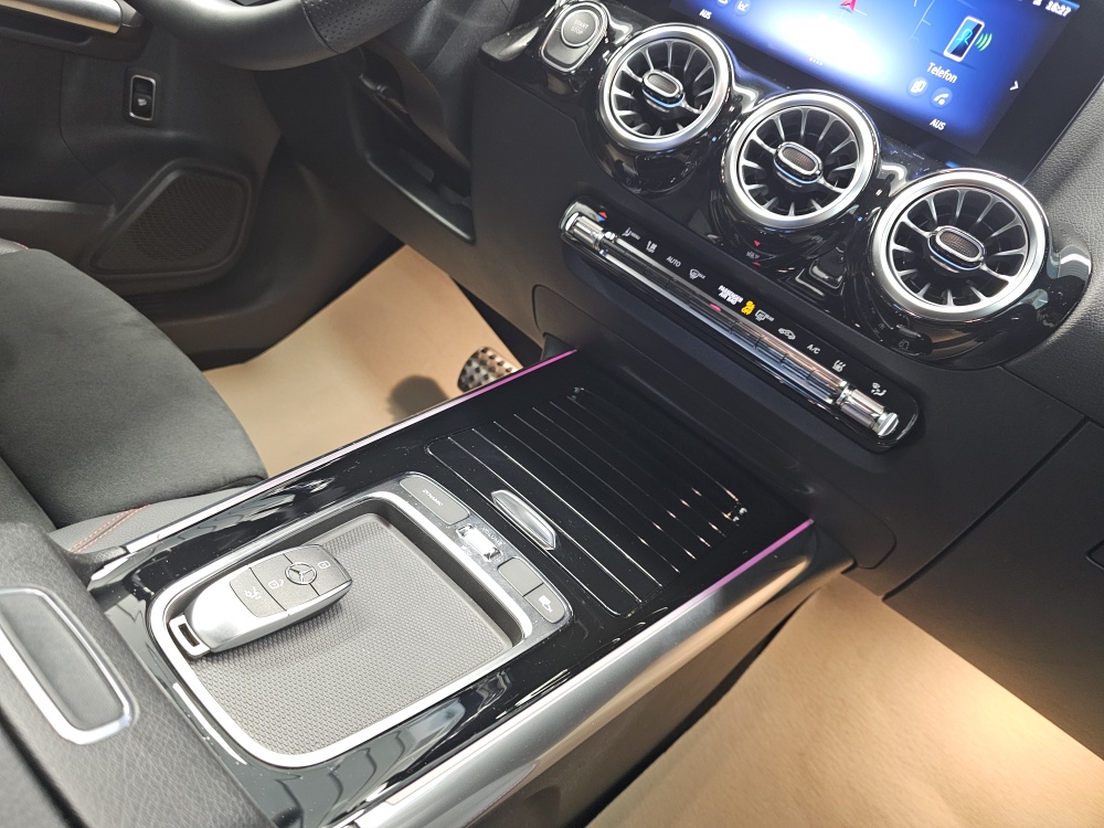 Mercedes-Benz EQA 250+ – Foto 10