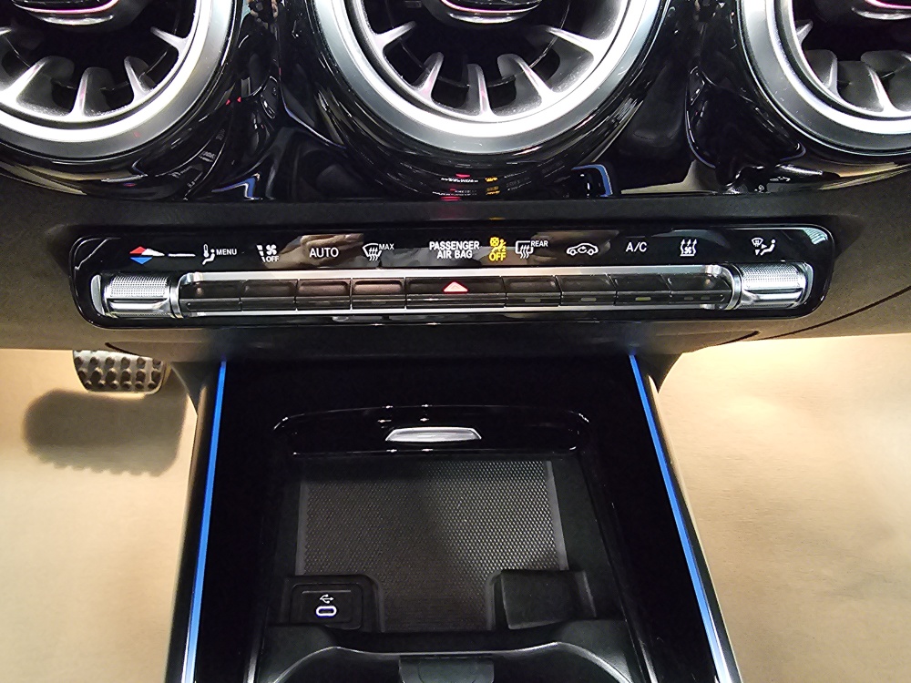 Mercedes-Benz EQA 250+ – Foto 11