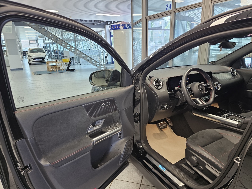 Mercedes-Benz EQA 250+ – Foto 33