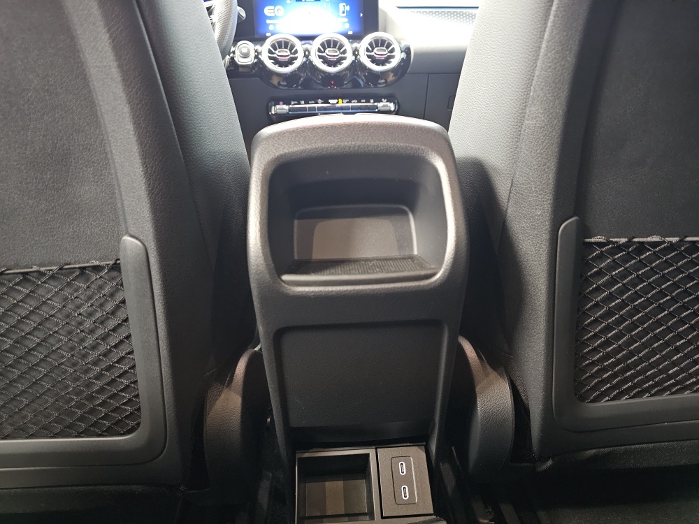 Mercedes-Benz EQA 250+ – Foto 8