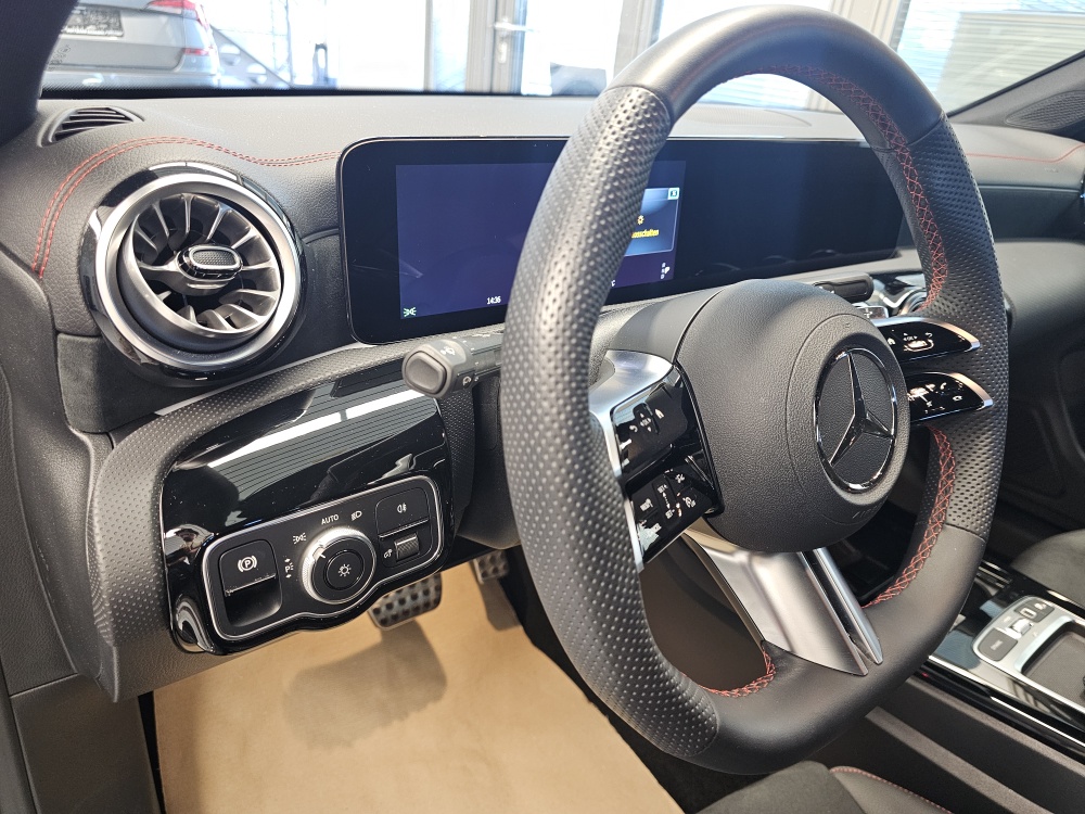 Mercedes-Benz CLA 200 – Foto 25