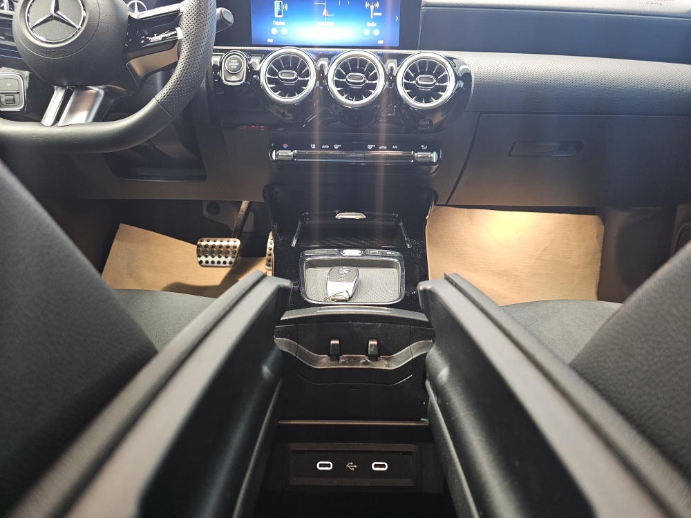 Mercedes-Benz CLA 200 – Foto 8