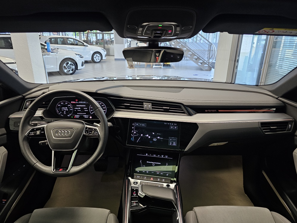 Audi e-tron – Foto 11