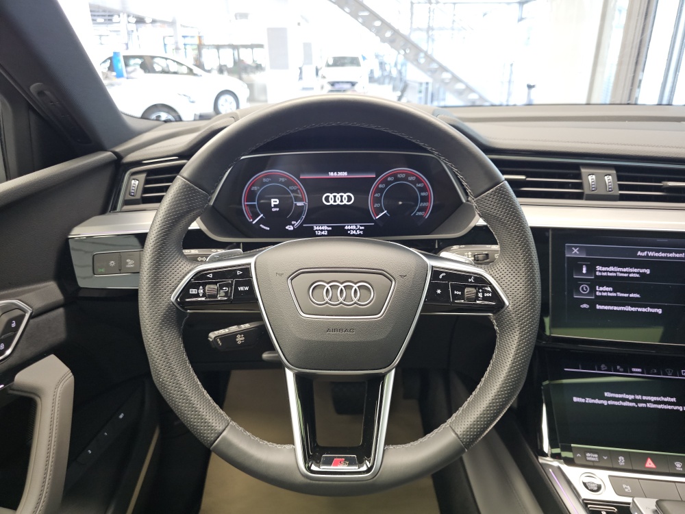 Audi e-tron – Foto 30