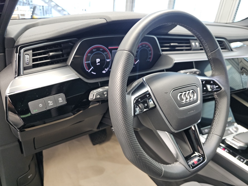 Audi e-tron – Foto 31