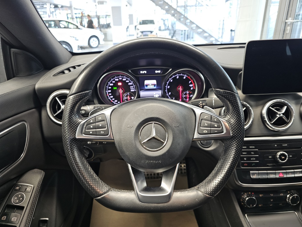 Mercedes-Benz CLA 250 Shooting Brake – Foto 17