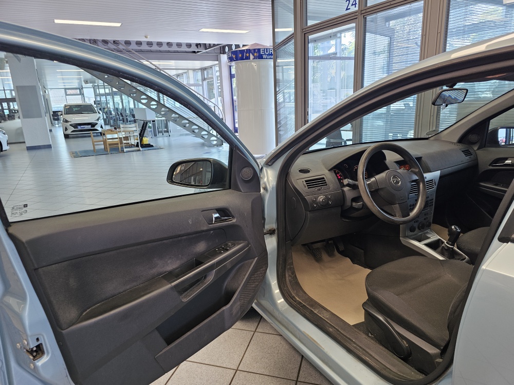 Opel Astra Caravan – Foto 12
