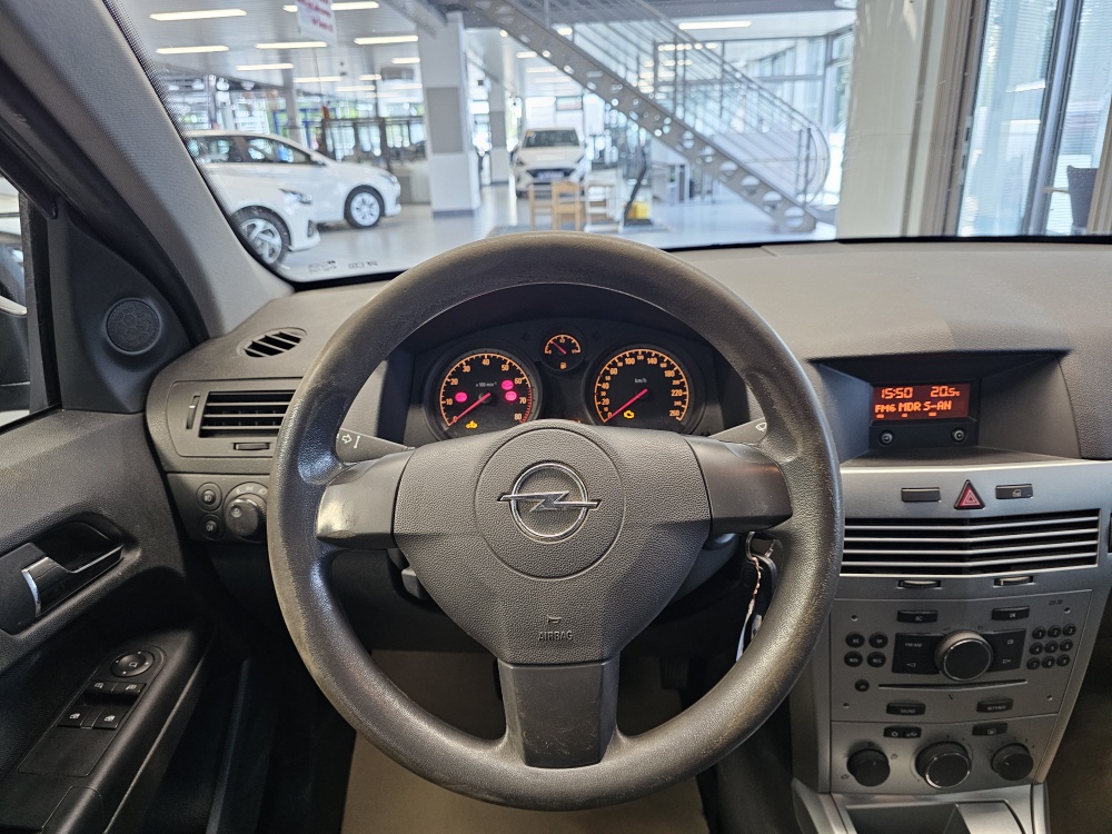 Opel Astra Caravan – Foto 9